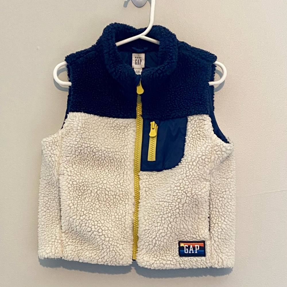 Gap Baby Sherpa Vest 18-24 Months